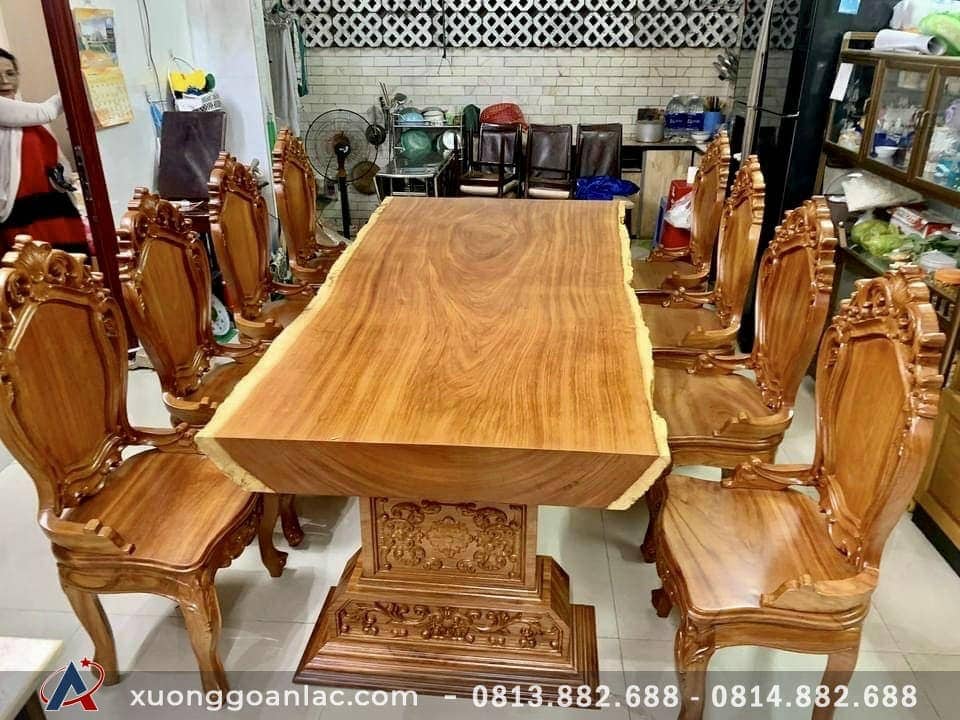 Bộ bàn ăn nguyên tấm gỗ cẩm hồng 8 ghế hoa lá tây (Anh Quân, Bắc Giang) 8 Bộ bàn ăn nguyên tấm gỗ cẩm hồng 8 ghế