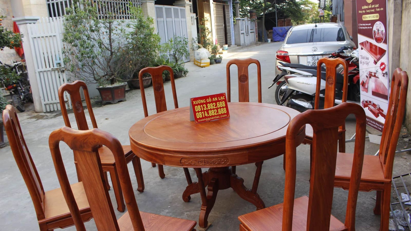 Bộ bàn ăn tròn khuôn tranh hương đá vs 8 ghế chữ thọ cực vip 20 Bộ bàn ghế ăn hương đá hoa lá tây vs ghế chữ thọ