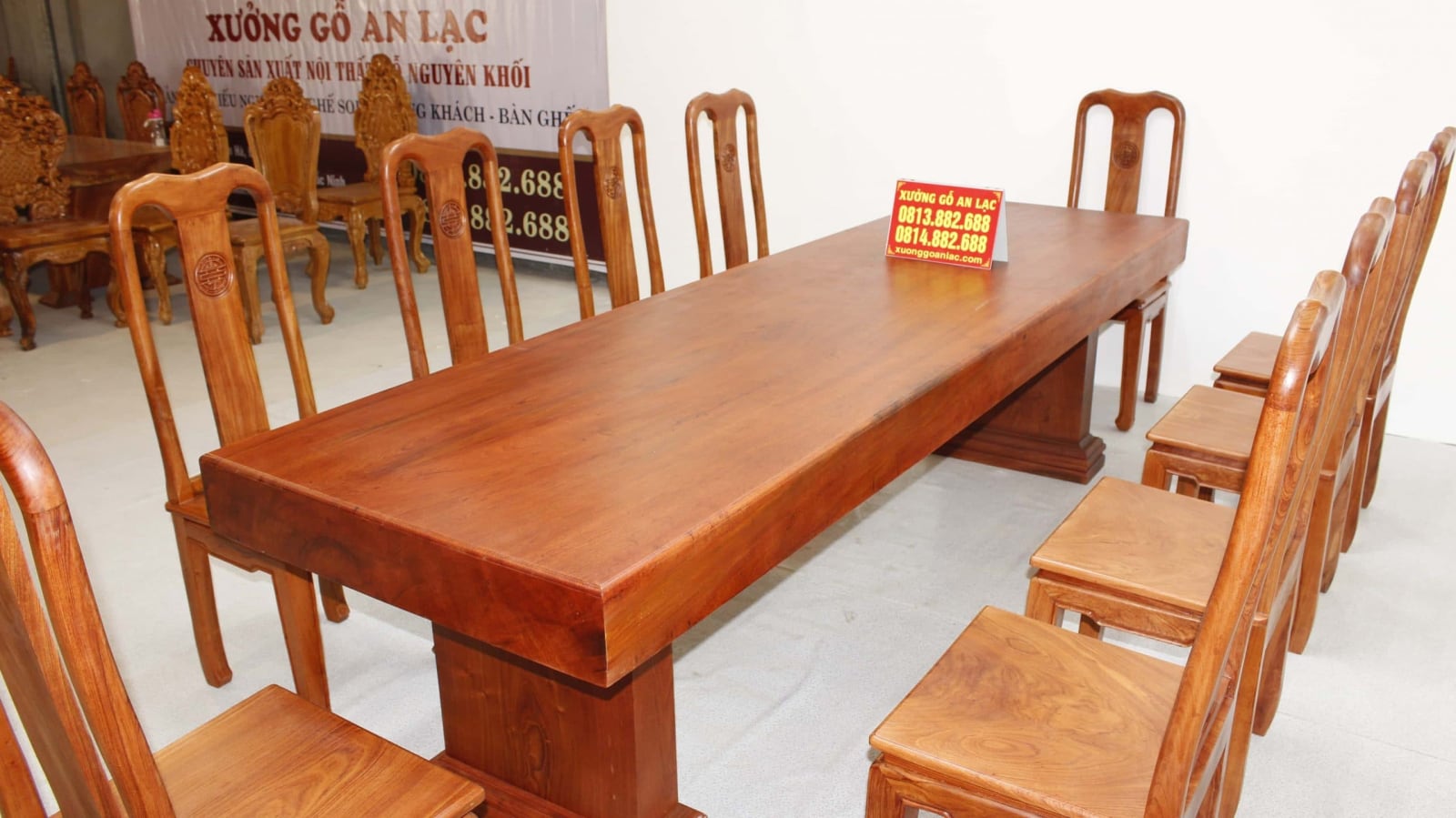 Bàn gỗ nguyên khối hương đá 3m với 10 ghế chữ thọ 7 bàn nguyên khối 283x80x14 vs 10 ghế chữ thọ hương