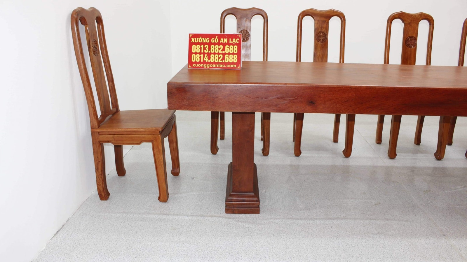 Bàn gỗ nguyên khối hương đá 3m với 10 ghế chữ thọ 4 bàn nguyên khối 290x83x15 vs 10 ghế chữ thọ hương