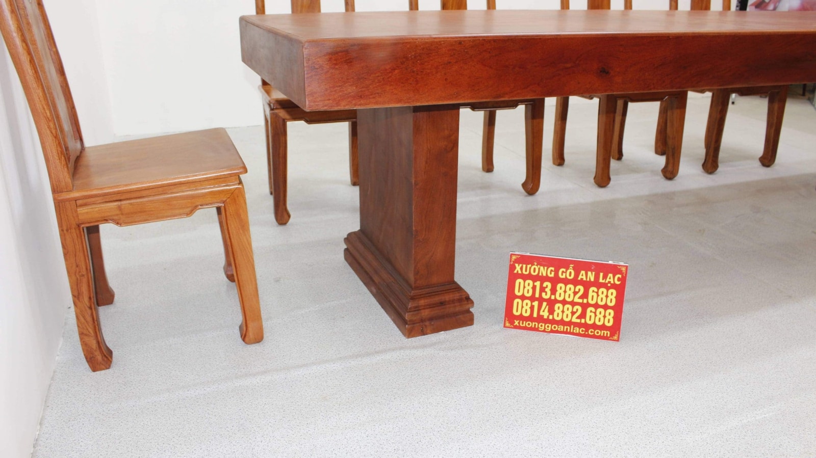 Bàn gỗ nguyên khối hương đá 3m với 10 ghế chữ thọ 5 bàn ăn nguyên khối gỗ hương