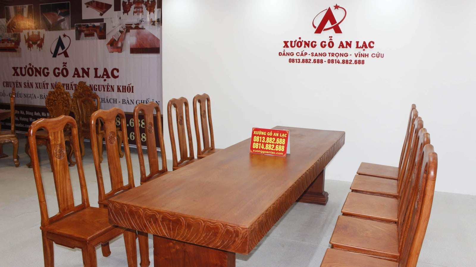 Siêu phẩm bàn ăn nguyên khối 283x79x14cm với 10 ghế triện chữ thọ gỗ hương đá 8 bàn nguyên khối đục trai tim vs ghế chữ thọ gỗ hương đá (1)