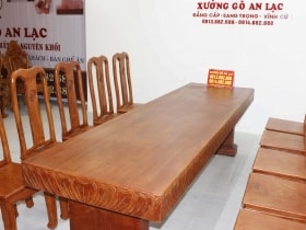 Siêu phẩm bàn ăn nguyên khối 283x79x14cm với 10 ghế triện chữ thọ gỗ hương đá 24 bàn nguyên khối đục trai tim vs ghế chữ thọ gỗ hương đá (1)