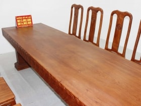 Siêu phẩm bàn ăn nguyên khối 283x79x14cm với 10 ghế triện chữ thọ gỗ hương đá 25 bàn nguyên khối đục trai tim vs ghế chữ thọ gỗ hương đá (1)