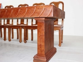 Siêu phẩm bàn ăn nguyên khối 283x79x14cm với 10 ghế triện chữ thọ gỗ hương đá 29 bàn nguyên khối đục trai tim vs ghế chữ thọ gỗ hương đá (1)