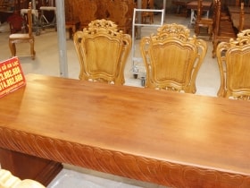 Bộ bàn gỗ nguyên khối hương đá đục sen dẹo 2m42 10 ghế hoa lá tây 13 bàn ăn đục sen dẹo