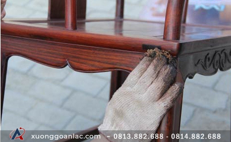 Làm thế nào để đồ gỗ luôn sạch đẹp? Cách vệ sinh đồ gỗ 5 z2500162210972 a5a9e5f8770a9668c6843342748dee1a