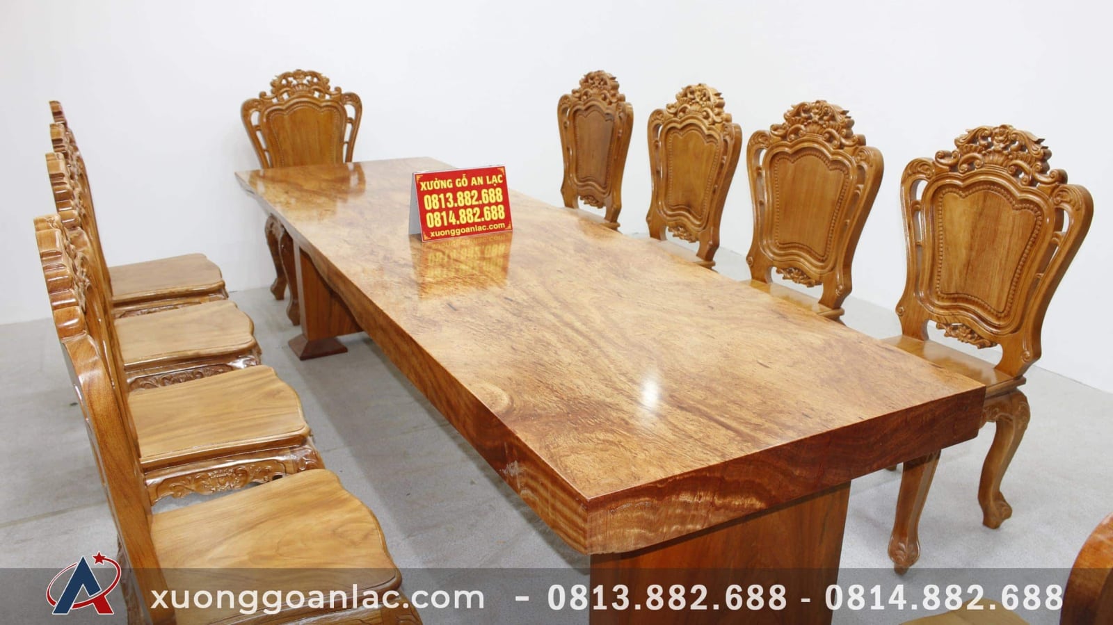 Bàn nguyên khối gỗ nu gõ 3m05 với 10 ghế hoa lá tây đục tay cực vip 2 bộ bàn ăn nguyên khối 10 ghế