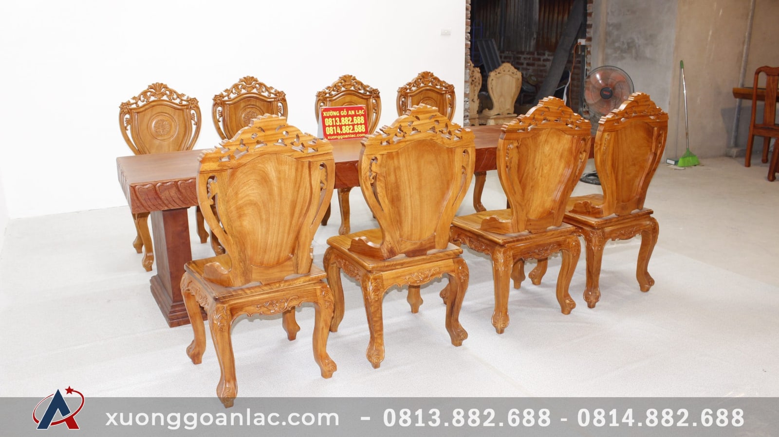 Bàn ăn nguyên khối đục tim 2m84 với 8 ghế Louis hoa lá tây có tay (Anh Tuấn, Đồng Nai) 5 Bàn ăn nguyên khối đục tim 2m84 với 8 ghế Louis hoa lá tây có tay (Anh Tuấn, Đồng Nai) - Ảnh 5