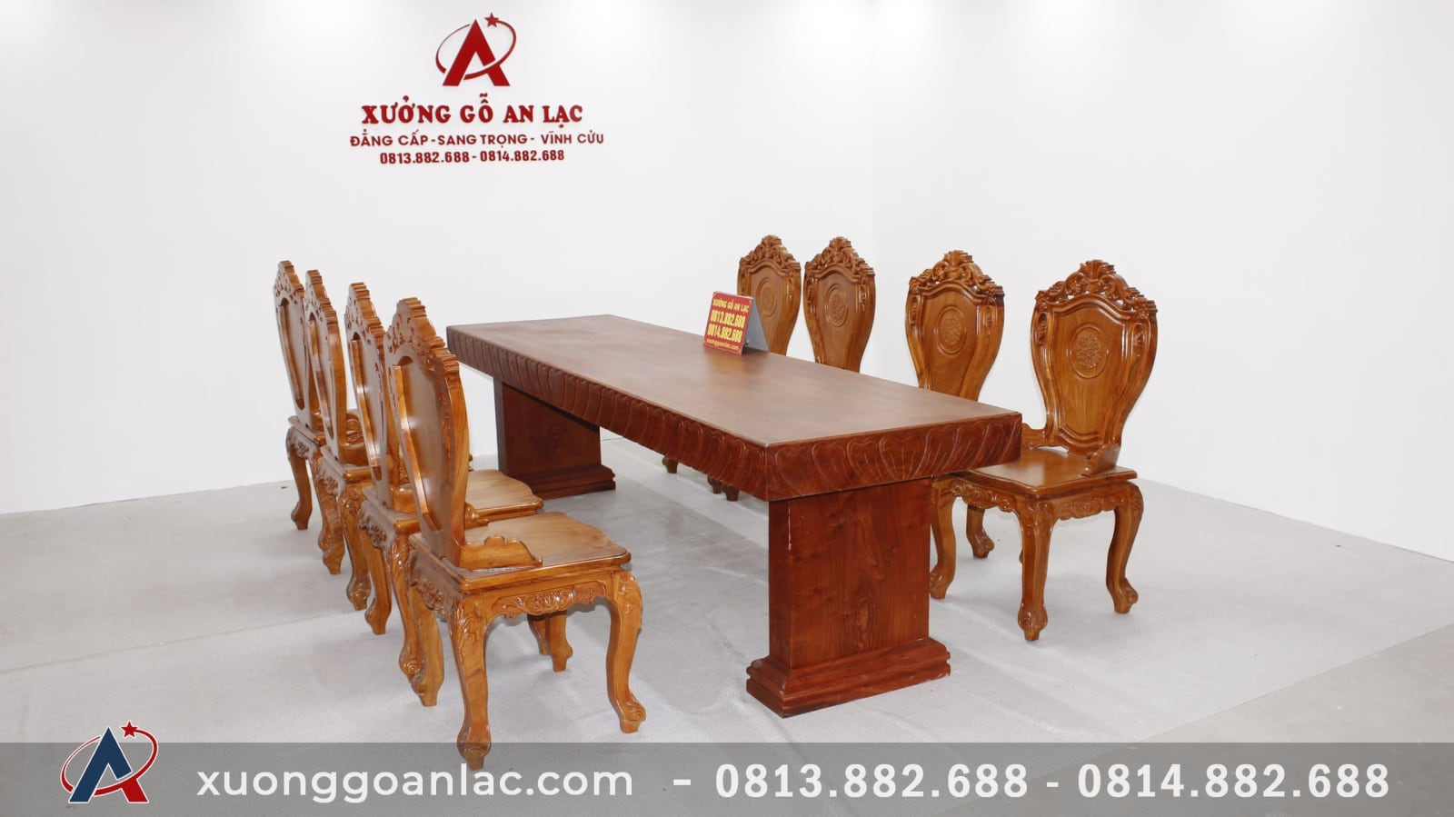Bàn ăn nguyên khối đục tim 2m84 với 8 ghế Louis hoa lá tây có tay (Anh Tuấn, Đồng Nai) 24 Bộ bàn nguyên khối gỗ hương đá 8 ghế