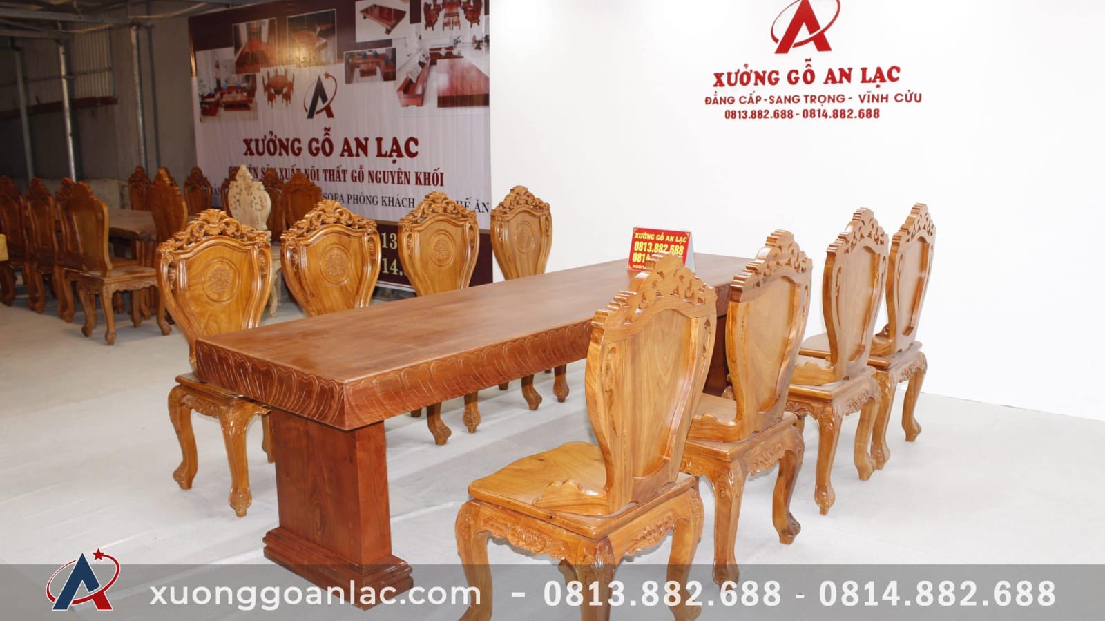 Bàn ăn nguyên khối đục tim 2m84 với 8 ghế Louis hoa lá tây có tay (Anh Tuấn, Đồng Nai) 4 Bàn ăn nguyên khối đục tim 2m84 với 8 ghế Louis hoa lá tây có tay (Anh Tuấn, Đồng Nai) - Ảnh 4
