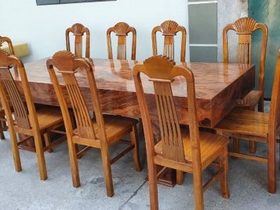 Bàn ăn đóng hộp hương vân xám 10 ghế (Anh Cẩn - Hà Nội)