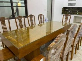 Bàn ăn đóng hộp gỗ cẩm vàng ( anh Tuyển - Hải Dương )