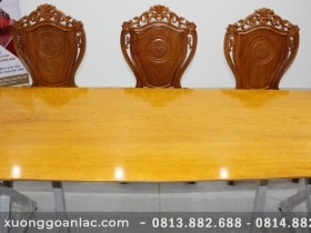 Bộ bàn ăn 6 ghế gõ đỏ mặt bàn nguyên khối 220x85x6cm 17 cận cảnh vân mặt bàn gõ đỏ