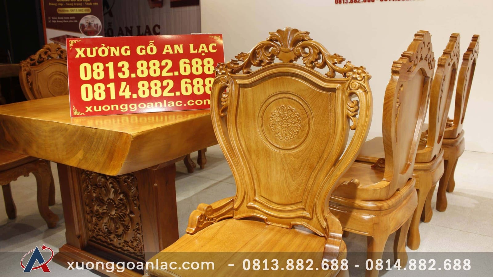 Bộ bàn ăn nguyên khối gỗ gõ đỏ 10 ghế đục hoa lá tây (Anh Hải, Đà Nẵng) 12 ghế tựa gỗ gõ đỏ