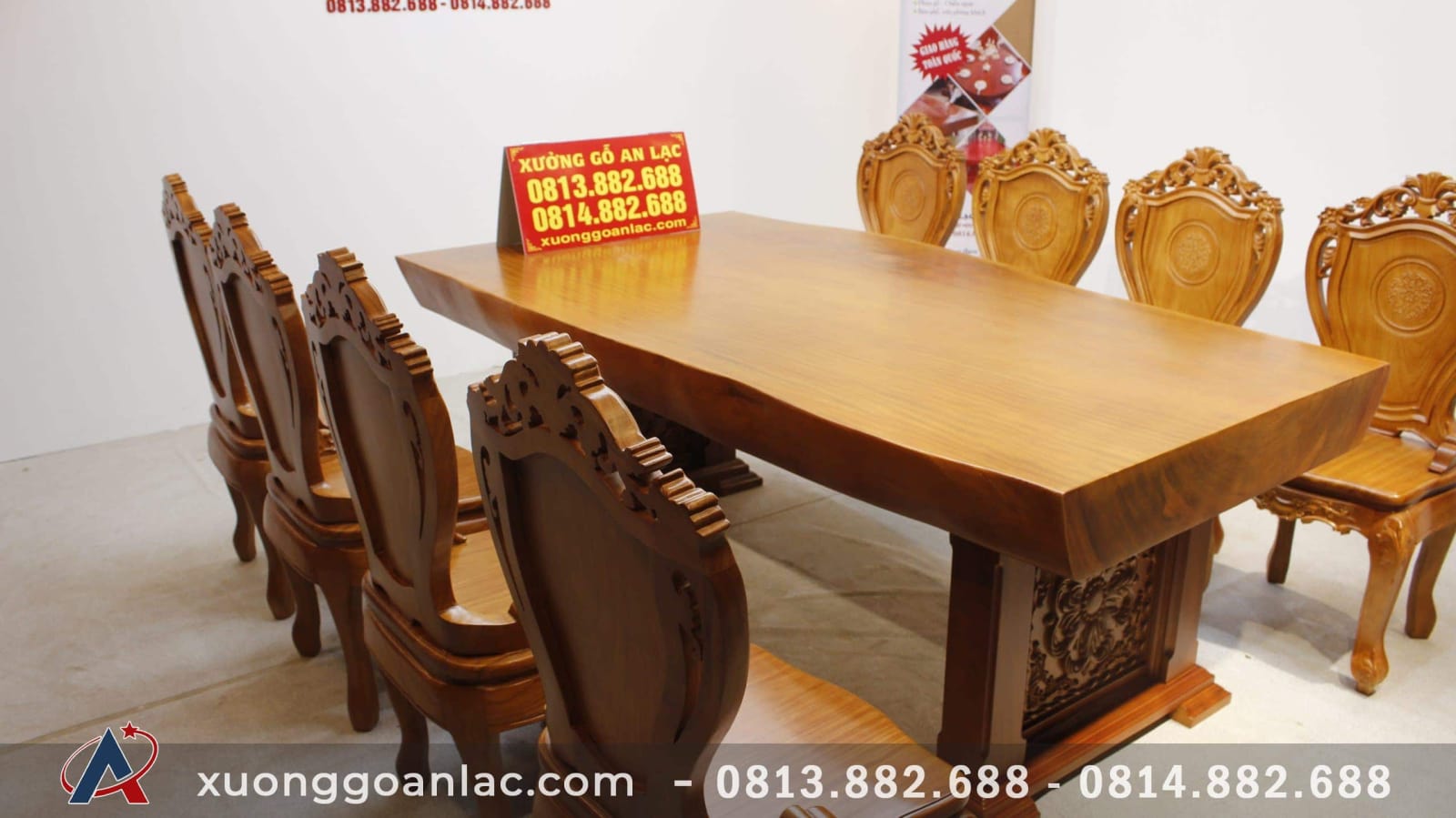 Bộ bàn ăn nguyên khối gỗ cẩm hồng 8 ghế louis có tay gỗ gõ đỏ (Anh Khoa, Trà Vinh) 18 phía sau ghế của bộ bàn ăn