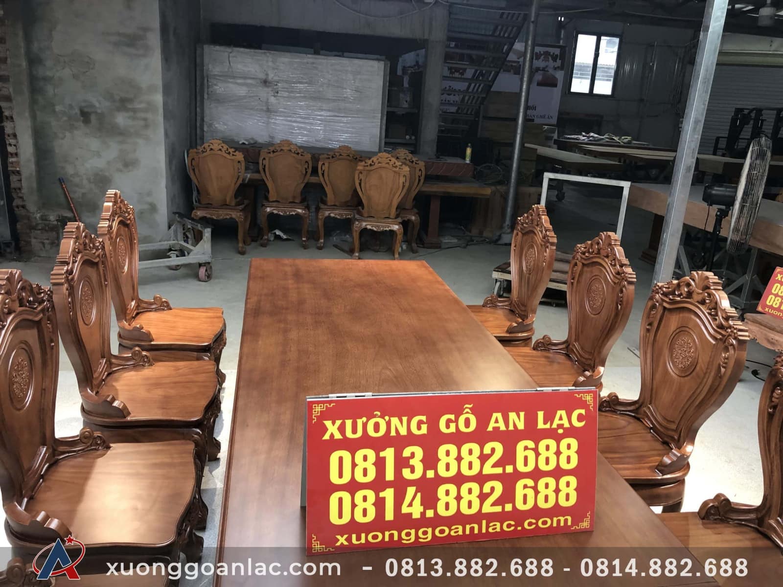 Bộ bàn ghế ăn nguyên khối gỗ gõ đỏ 8 ghế louis (Anh Tuấn, Lương Sơn - Hòa Bình) 8 Bộ bàn ăn sơn Pu bóng mờ