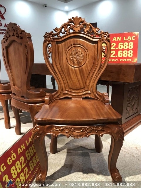 Bộ bàn ăn tròn nguyên khối 8 ghế gỗ gõ đỏ đục hoa lá tây (Chị Thủy, Vinhomes Times City) 15 Ghế ăn gõ đỏ louis có tay nhỏ