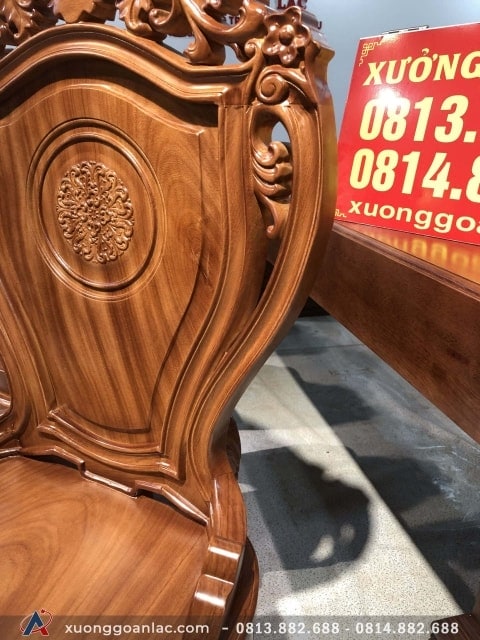 Bộ bàn ghế ăn nguyên khối gỗ gõ đỏ 8 ghế louis (Anh Tuấn, Lương Sơn - Hòa Bình) 64 vai ghế louis