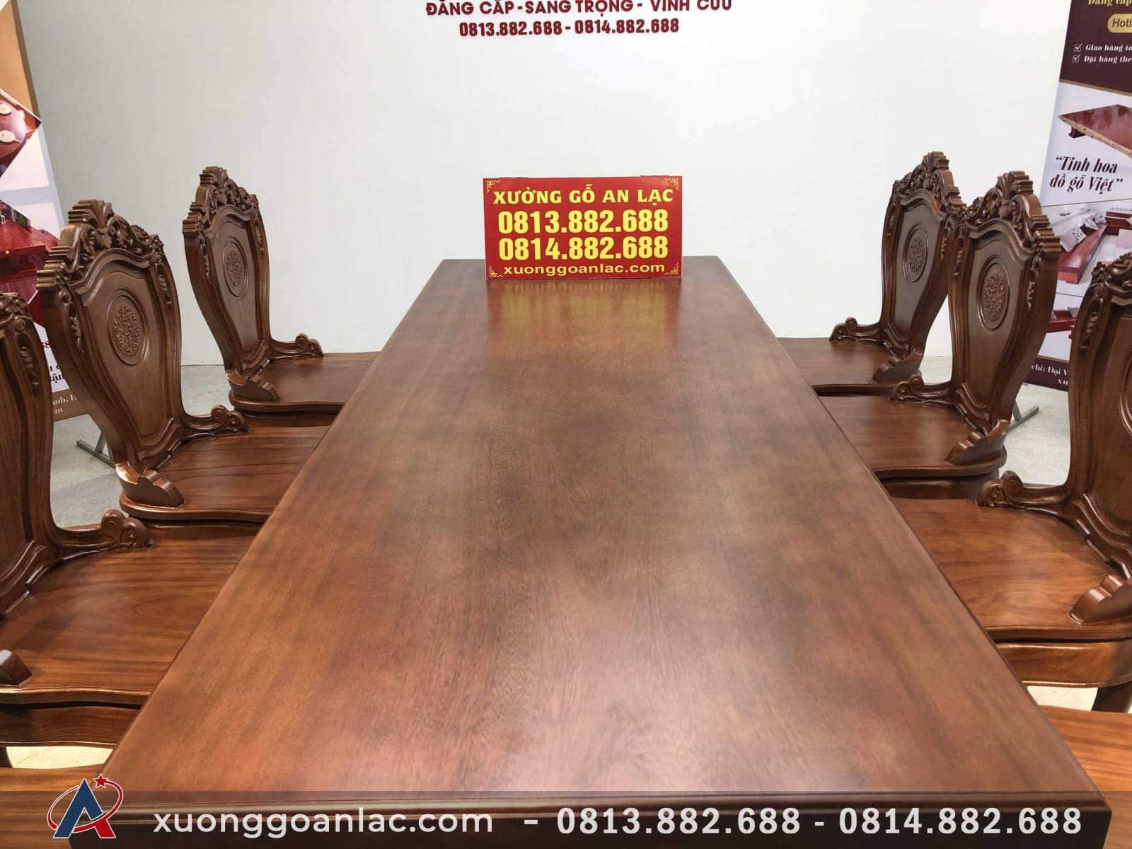 Bộ bàn ghế ăn nguyên khối gỗ gõ đỏ 8 ghế louis (Anh Tuấn, Lương Sơn - Hòa Bình) 12 mặt bàn không lỗi phu màu giả óc chó siêu sang