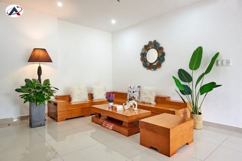 Tư vấn chọn bàn ghế cho căn hộ chung cư 4 Bộ sofa nguyên khối gỗ gõ đỏ (Chú Lương - Hưng Yên)