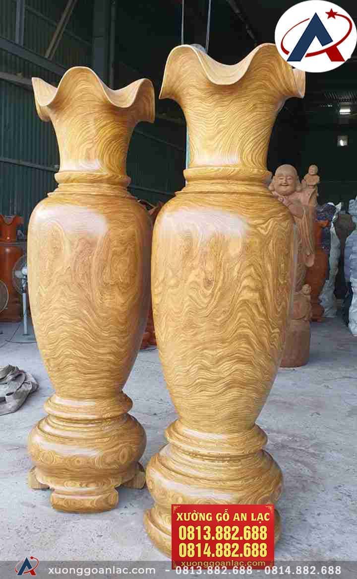Lục Bình gỗ cẩm vàng 2m20 đường kính 68cm (anh Minh - Hà Nội) 13 Theo thuyết khí, lục bình có tác dụng giữ khí rất tốt, đặc trưng cho sự ngưng tụ tài lộc. Điều này mang đến cho gia chủ sự bình an, đảm bảo thu hút tài lộc.