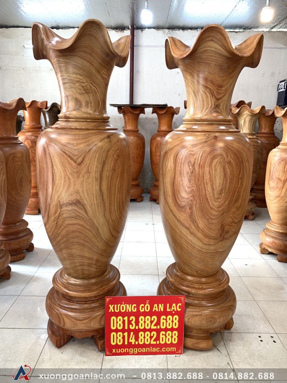 Lục bình gỗ cẩm vàng cao 2m đường kính 63cm (chú Sâm - Hà Nội) 18 Cặp lục bình hoàn thiện cả trong lẫn ngoài, phun PU cao cấp giữ nguyên vân gỗ tự nhiên