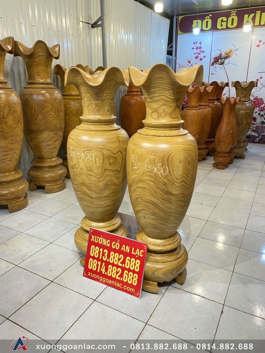Lục bình gỗ cẩm vàng 1m60 đường kính 50cm (anh Huy - Phú Thọ) 9 lục bình gỗ hương đỏ 2m1 luôn mang đến vẻ đẹp cao sang, đẹp đẽ bởi sở hữu những đường vân gỗ đẹp lạ đồng thời mang đến một không gian sống vừa hiện đại vừa hoài cổ.