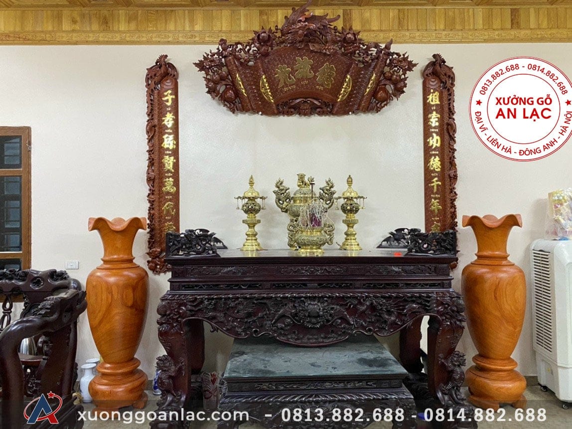 Lục bình gỗ hương đỏ 1m69 đường kính 52cm (anh Minh - Hà Nội) 14 Không gian thờ tự trở nên uy nghiêm, linh thiêng và trang trọng hơn với cặp lục bình đẹp mê ly