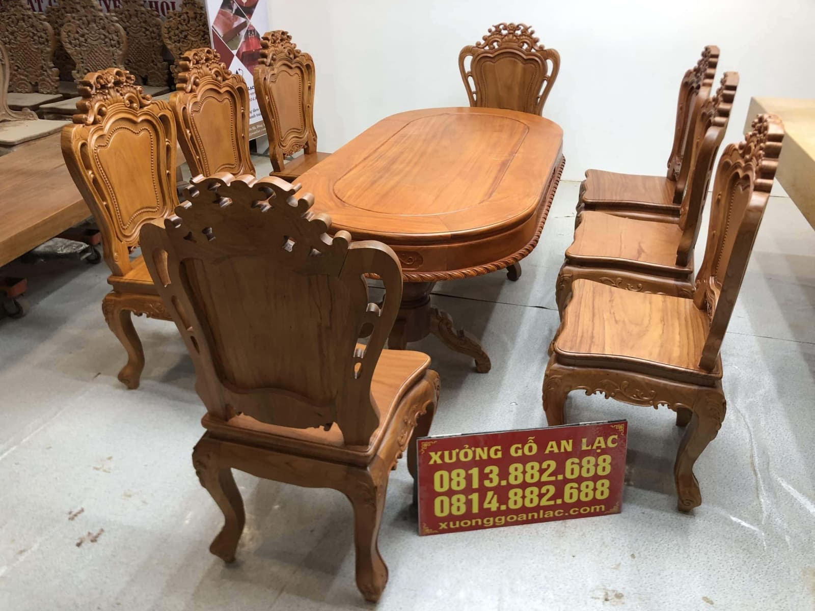 Bộ bàn ăn oval 8 ghế gỗ gõ đỏ cao cấp (Anh Liêm, Bắc Giang) 2 bàn oval sang trọng tiện lợi