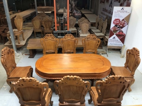Bộ bàn ăn oval 8 ghế gỗ gõ đỏ cao cấp (Anh Liêm, Bắc Giang) 21 Bộ bàn oval gỗ gõ đỏ sang trọng