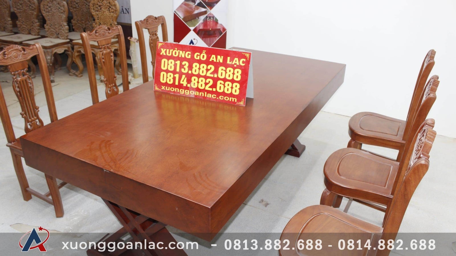 Bàn ăn nguyên khối gỗ gõ đỏ với 6 ghế cây đàn (Anh Nam, Hải Dương) 5 mặt bàn ăn nguyên khối