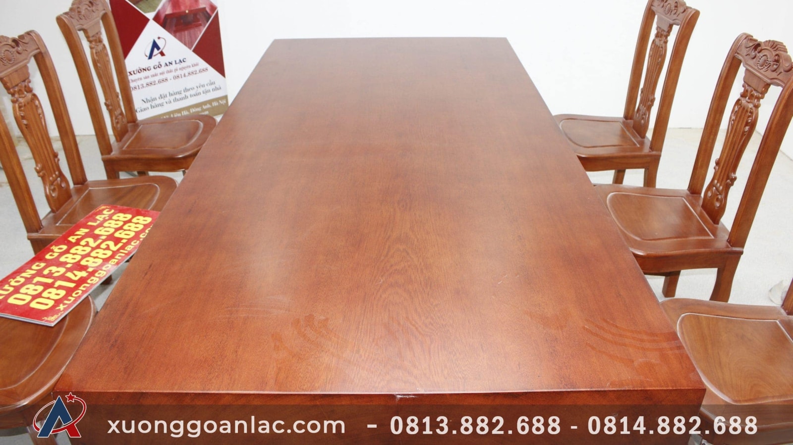 Bàn ăn nguyên khối gỗ gõ đỏ với 6 ghế cây đàn (Anh Nam, Hải Dương) 16 mặt bàn nguyên khối vip