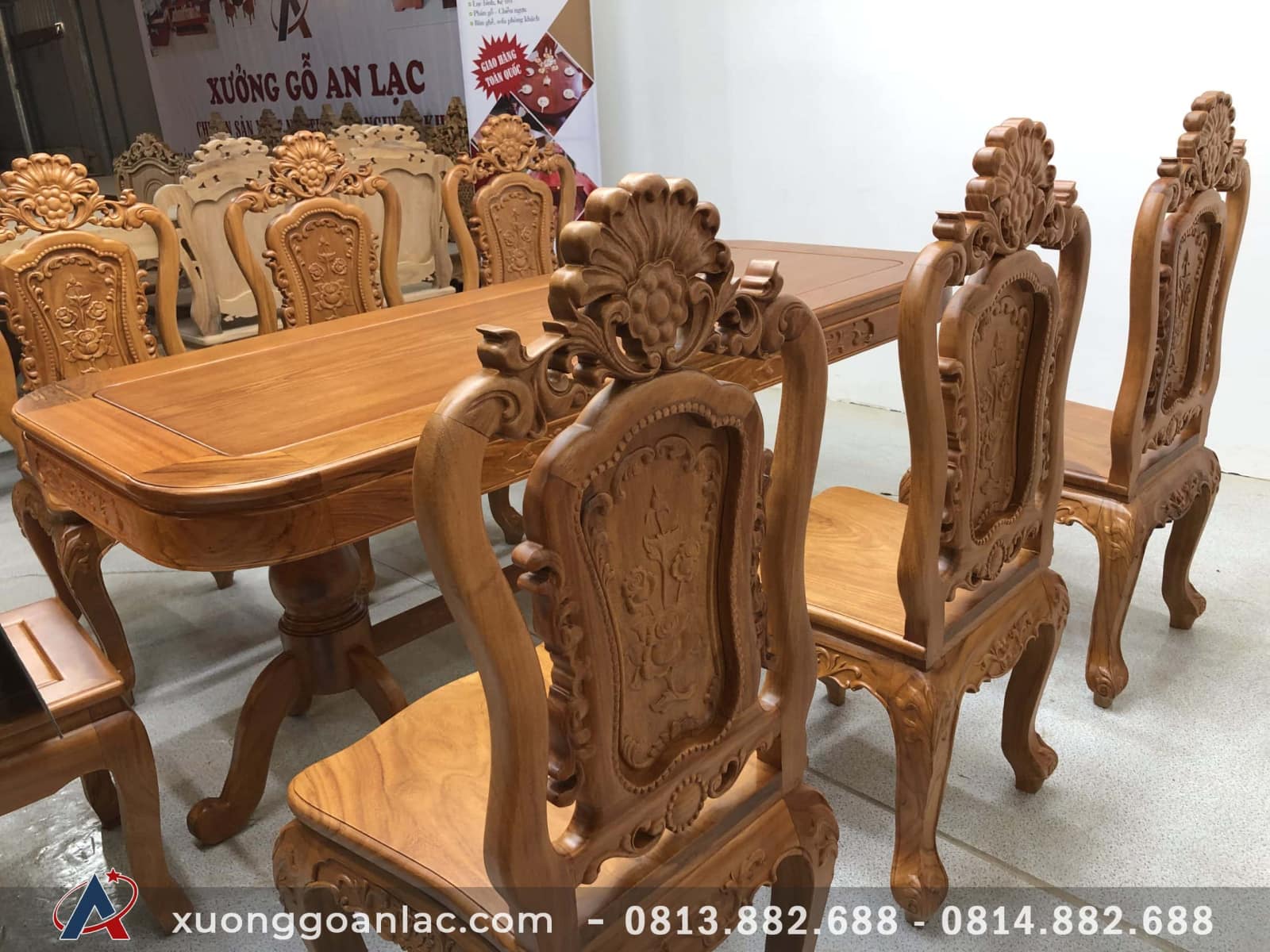 Bộ bàn ăn gỗ gõ đỏ 6 ghế Louis hoa hồng (Anh Hoàn, Thái Bình) 8 ghế louis hồng hạt hai mặt
