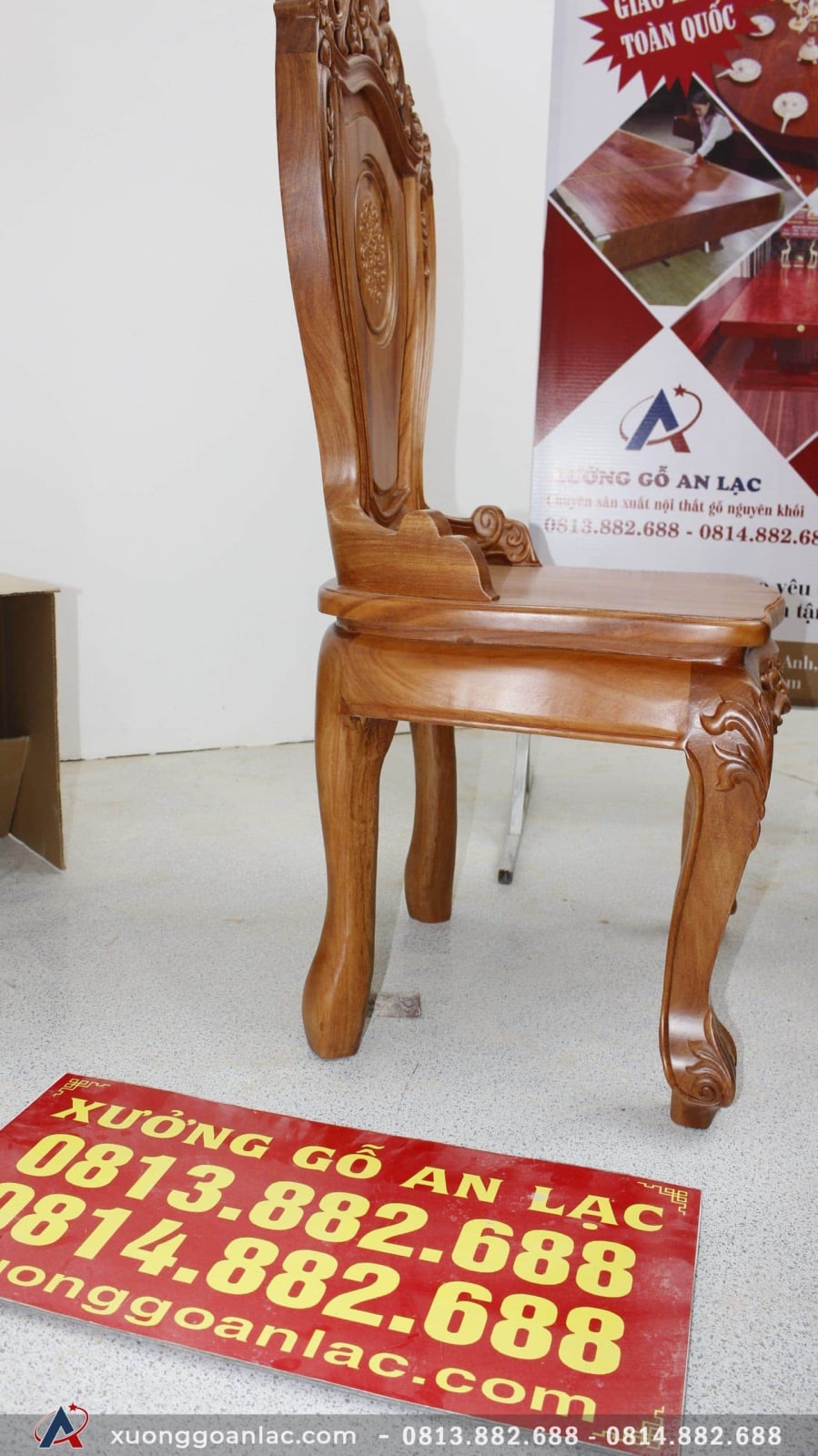 Bàn ăn nguyên khối gỗ hương xám với 8 ghế louis gỗ gõ đỏ (Anh Dân, Hà Nội) 8 ghế ngồi lưng cao