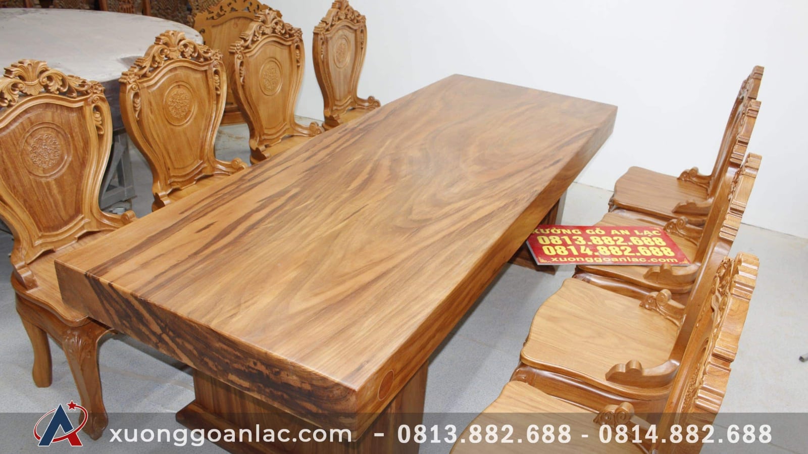 Bàn ăn nguyên khối gỗ hương xám với 8 ghế louis gỗ gõ đỏ (Anh Dân, Hà Nội) 21 bộ bàn hương xám 8 ghế gỗ gõ