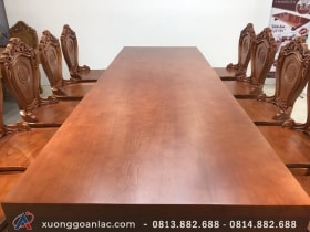 Bộ bàn ăn nguyên khối gỗ gõ đỏ màu óc chó (Chú Sang, TP Thái Bình) 29 mặt bàn đẹp không tì vết