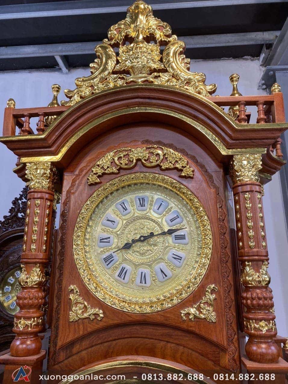 Đồng Hồ Tứ Trụ dát vàng Gỗ Hương Đá 2m50 (Chú Bảo – Hải Dương) 2 mặt đồng hồ siêu đẹp