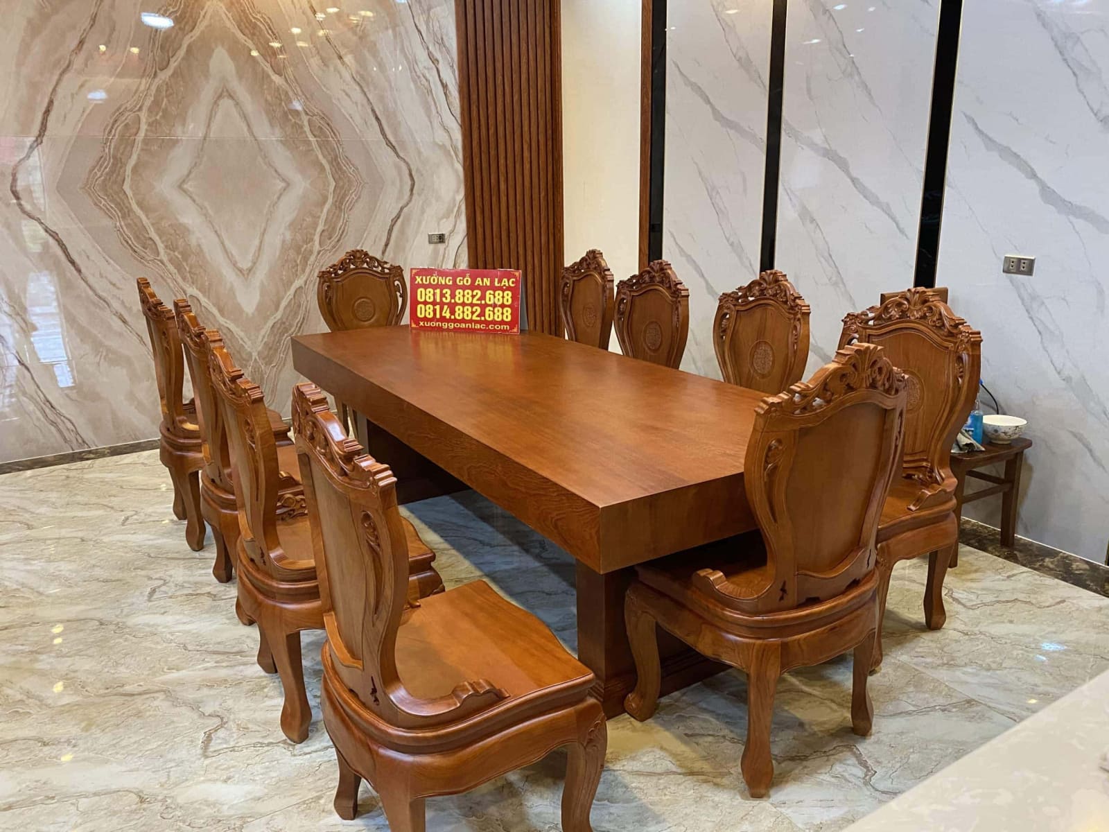 Bộ bàn ăn nguyên khối 10 ghế louis hoa lan tây (Bác Trường, Nam Từ Liêm, Hà Nội) 12 Bộ bàn ăn nguyên khối