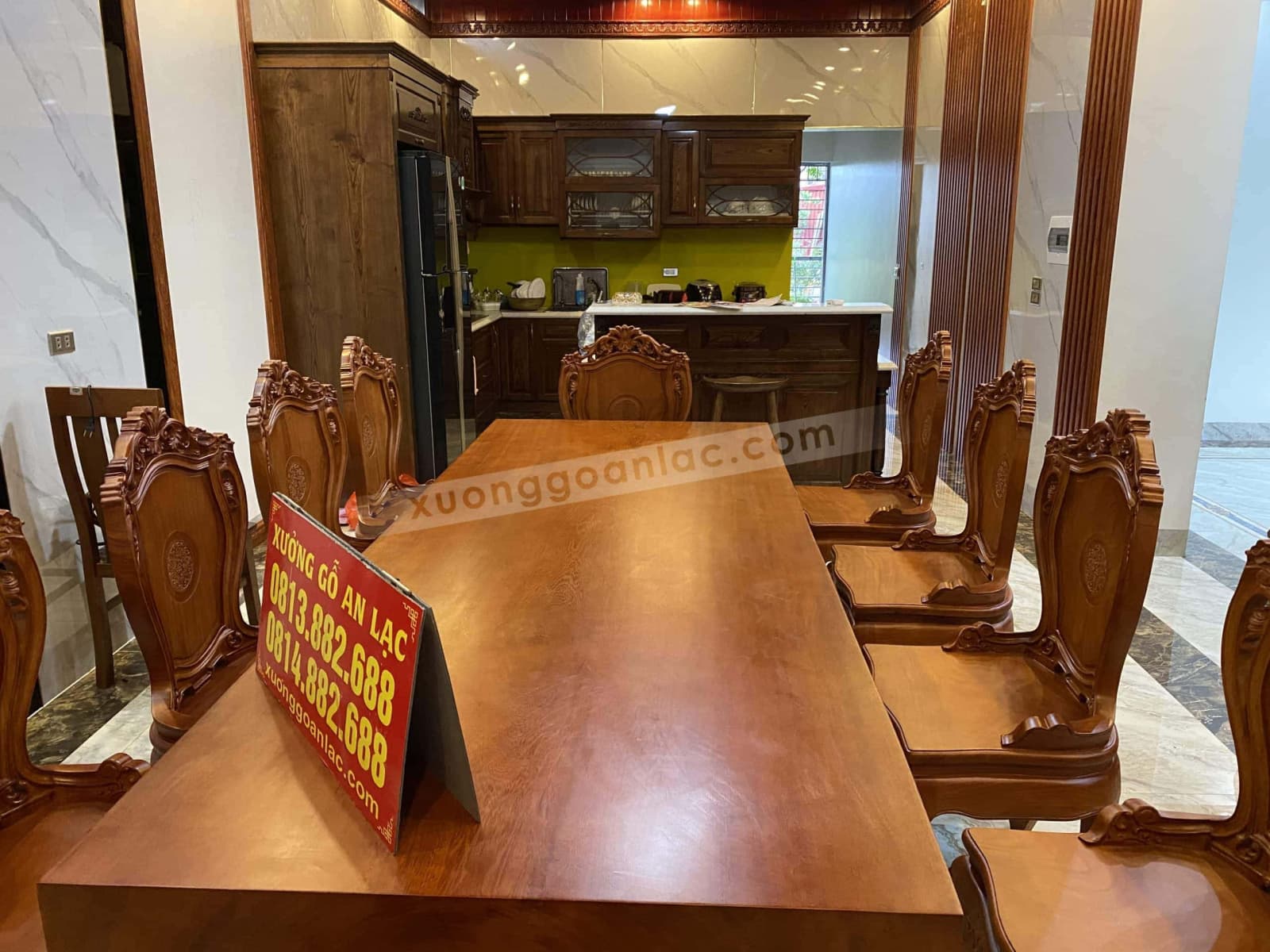 Bộ bàn ăn nguyên khối 10 ghế louis hoa lan tây (Bác Trường, Nam Từ Liêm, Hà Nội) 14 bàn ăn nguyên khối gỗ gõ đỏ