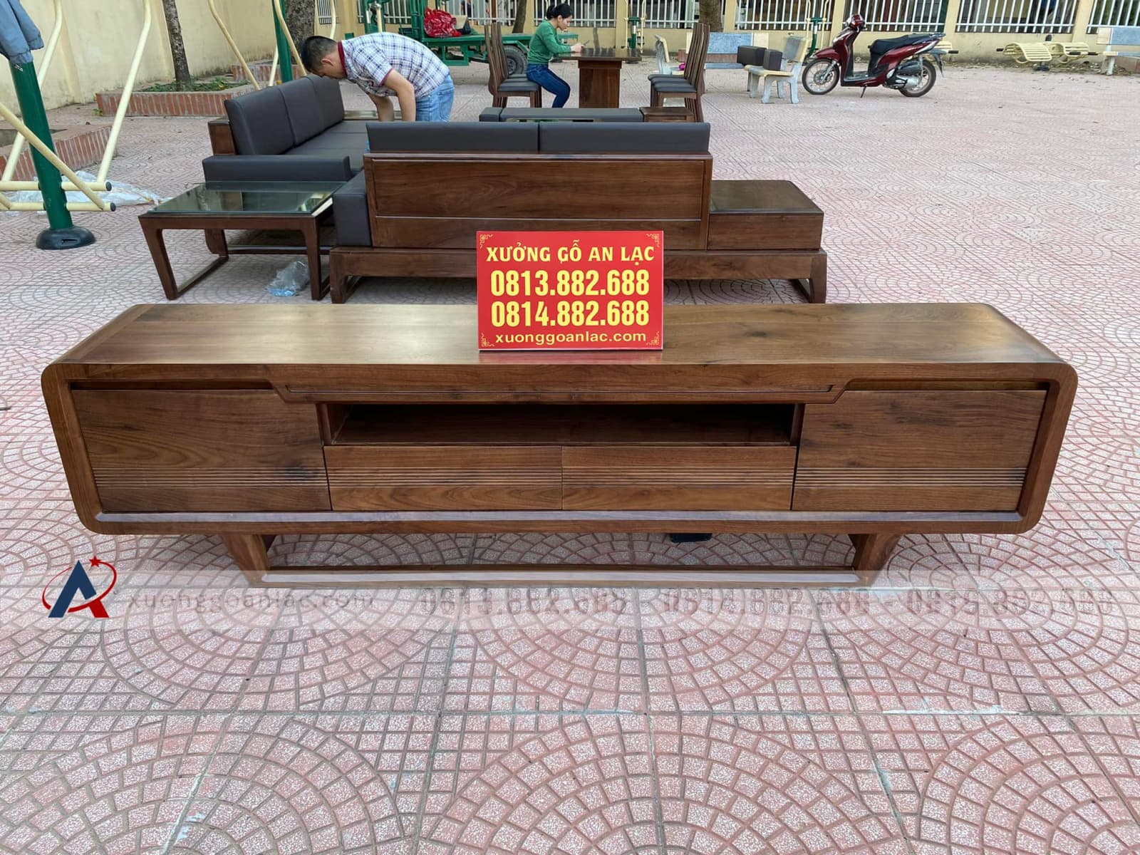 Combo nội thất phòng khách gỗ óc chó (Anh Hùng - Thanh Hóa) 33 kệ tivi gỗ óc chó