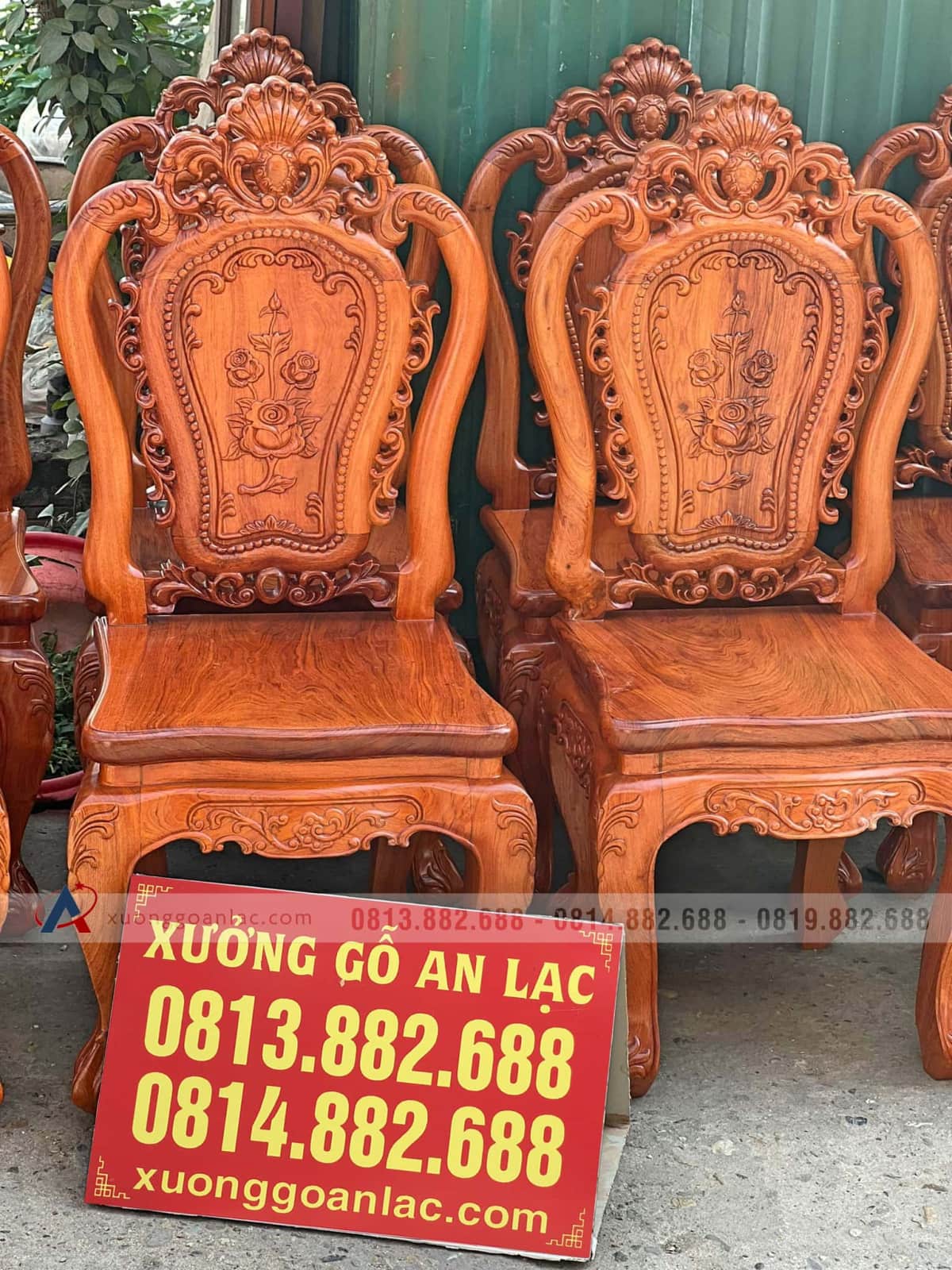 Bộ bàn ăn 9 ghế Louis hoa hồng gỗ hương đá mặt tràn 4cm (Anh Đông, Hải Phòng) 17 Ghế ăn hương đá mẫu hoa hồng sang trọng đục kỹ hai mặt trước sau