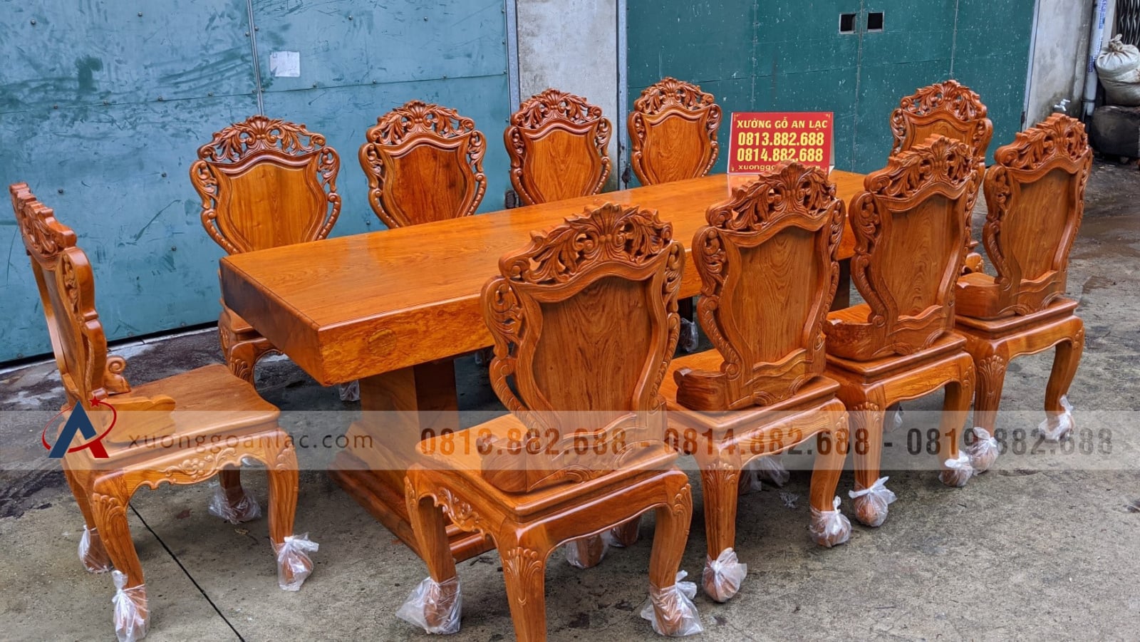 Bộ bàn ăn 10 ghế louis hoàng gia gỗ hương đá hàng thửa vân vip (Chị Hoa, TP. Huế) 30 bàn ghế ăn gỗ hương đá cao cấp