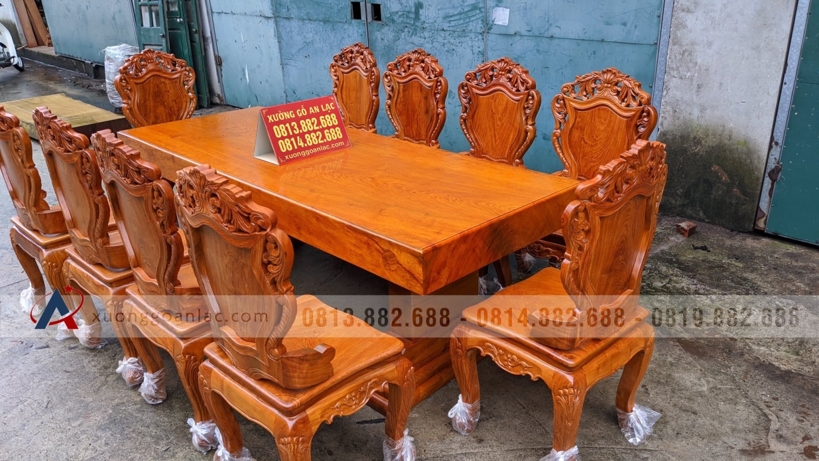 Bộ bàn ăn 10 ghế louis hoàng gia gỗ hương đá hàng thửa vân vip (Chị Hoa, TP. Huế) 11 bàn ghế ăn gỗ hương đá đẹp