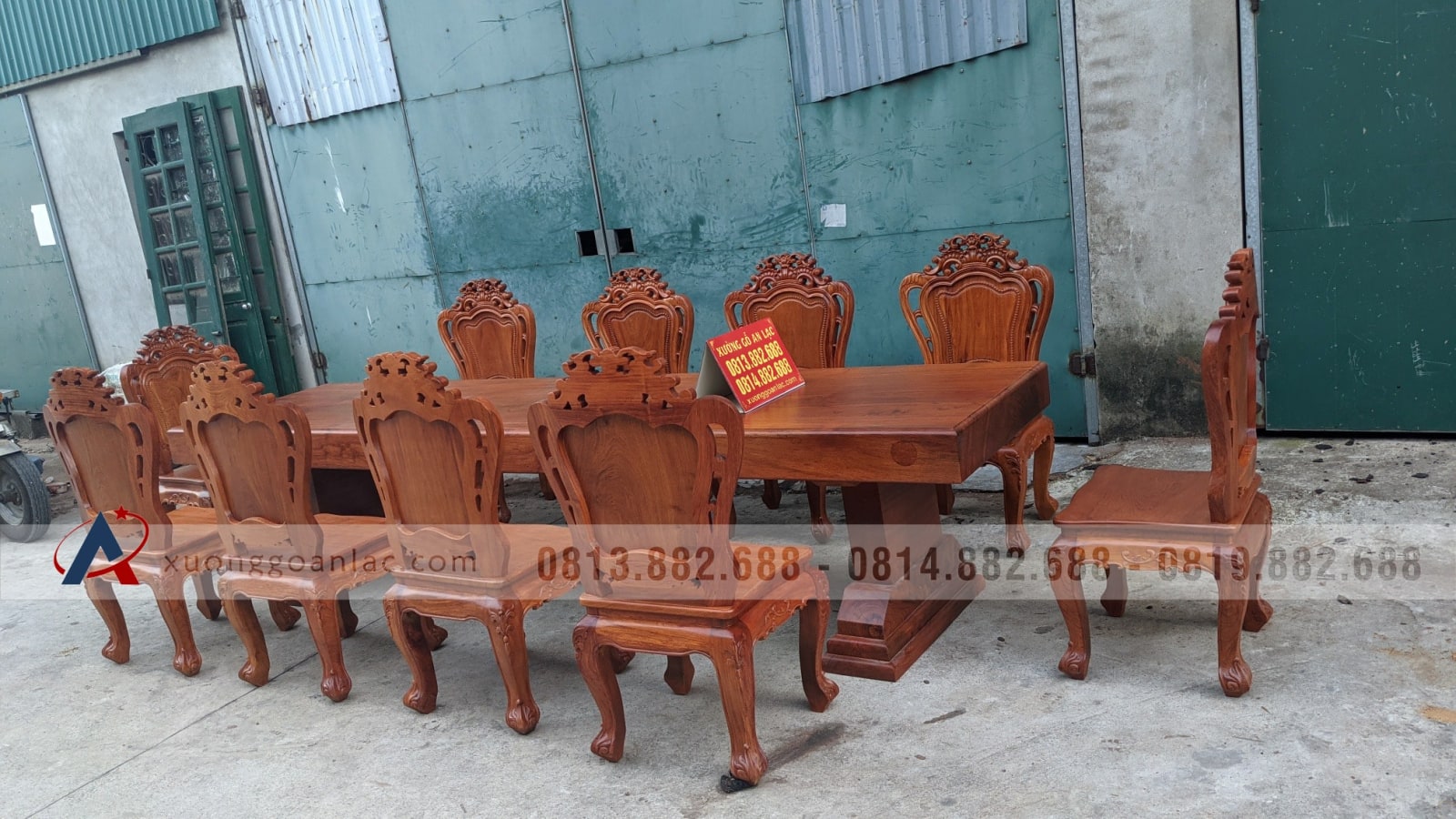 Bộ bàn ăn nguyên khối gỗ hương đá 10 ghế louis hoàng gia mặt tràn (Cô Hương, Hà Tĩnh) 24 bàn ghế ăn nguyên khối 10 ghế