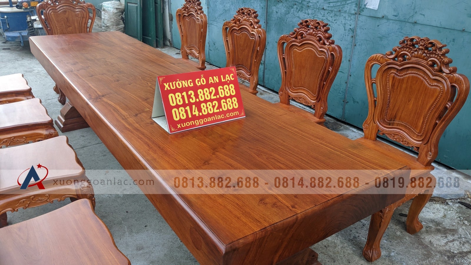 Bộ bàn ăn nguyên khối gỗ hương đá 10 ghế louis hoàng gia mặt tràn (Cô Hương, Hà Tĩnh) 21 bàn ghế ăn gỗ hương đá