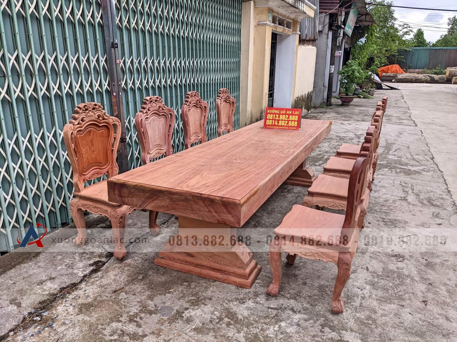 Bộ bàn ăn nguyên khối gỗ hương đá 8 ghế louis hoàng gia (Anh Đặng, Tây Ninh) 4 Bộ bàn ăn nguyên khối gỗ hương đá 8 ghế louis hoàng gia (Anh Đặng, Tây Ninh) - Ảnh 4