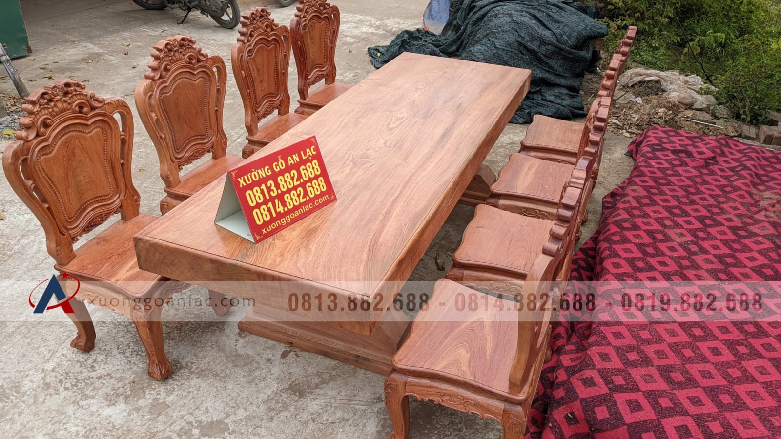 Bộ bàn ăn nguyên khối gỗ hương đá 8 ghế mặt tràn siêu vip (Anh Tuyển, Quảng Ninh) 15 bàn ăn gỗ hương đá nguyên khối vip