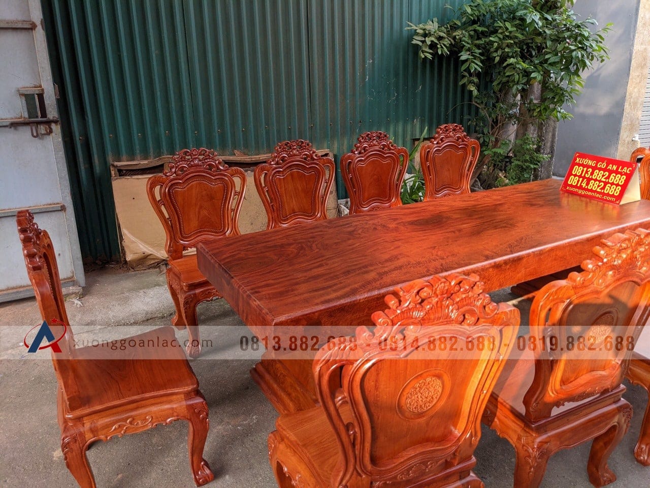 Bộ bàn ăn nguyên khối siêu vân và 10 ghế louis hoàng gia đục 2 mặt (Anh Tuấn, TP Hồ Chí Minh) 23 bàn ghế ăn nguyên khối gỗ hương đá