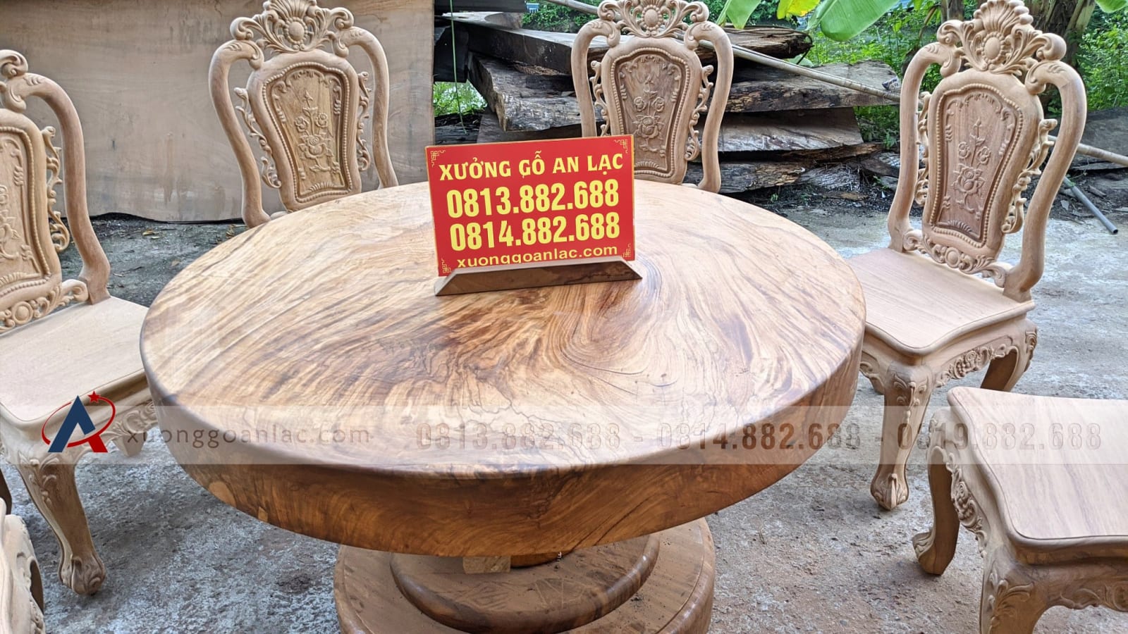 Bộ bàn ăn tròn nguyên khối gỗ gõ đỏ 8 ghế hoa hồng hàng siêu vân (Chị Tiên, Lâm Đồng) 24 bàn ghế gỗ gõ đỏ hoàng gia